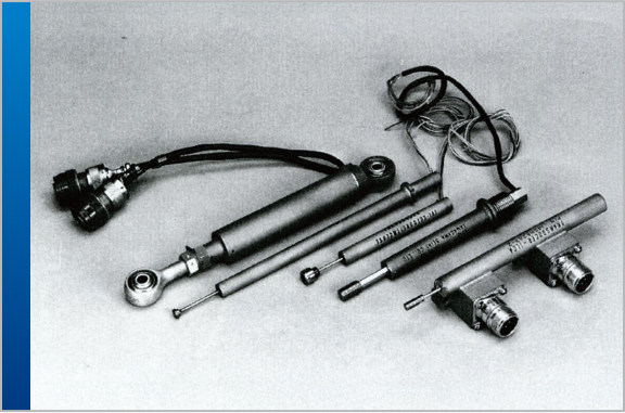 helicopter-mounted LVDT